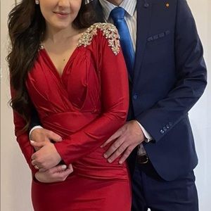 Evening Gown with embroidery shoulders